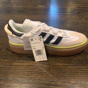 Brand New Adidas Ivy Park Super Sleek 72